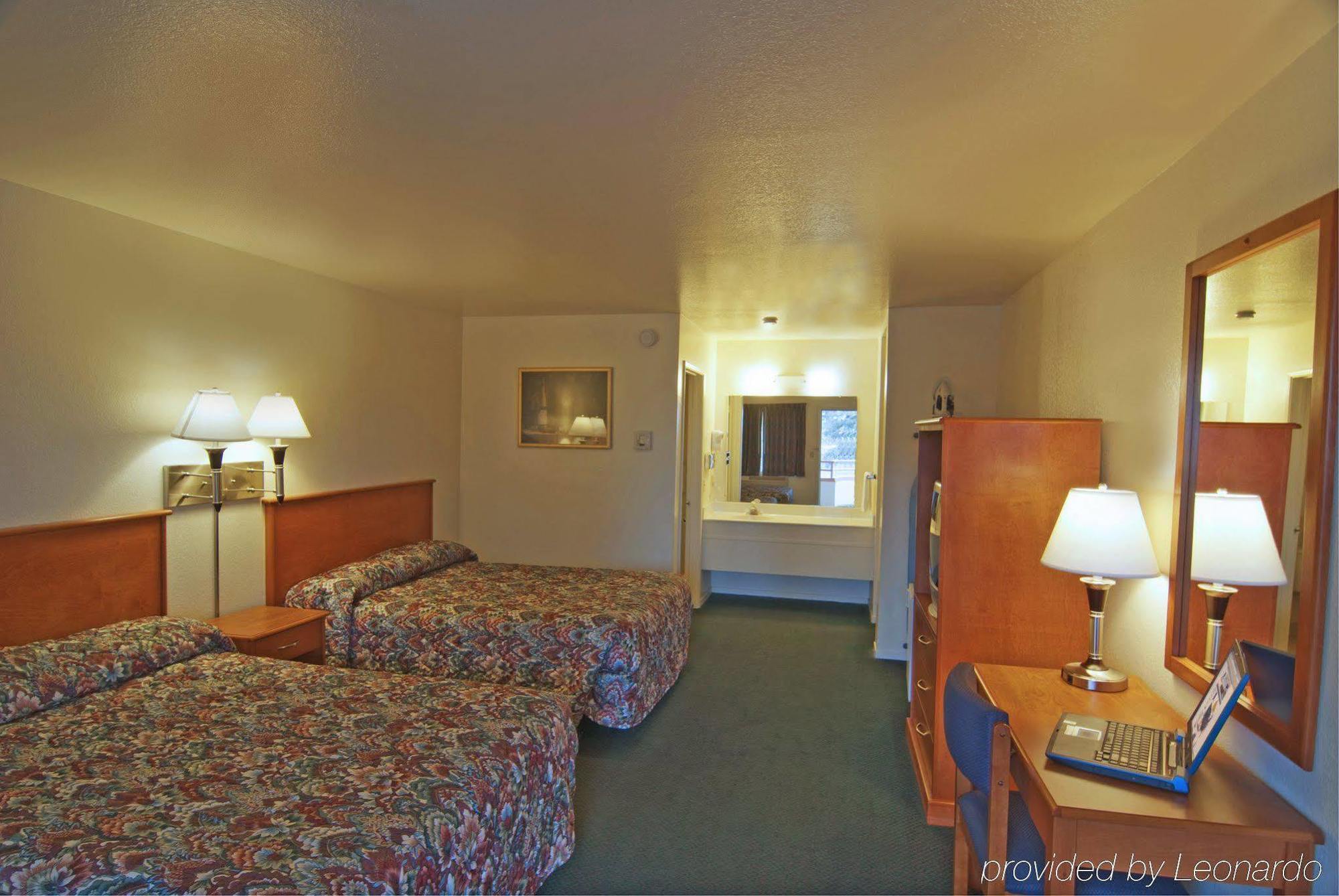 Americas Best Value Inn Santa Rosa Oda fotoğraf